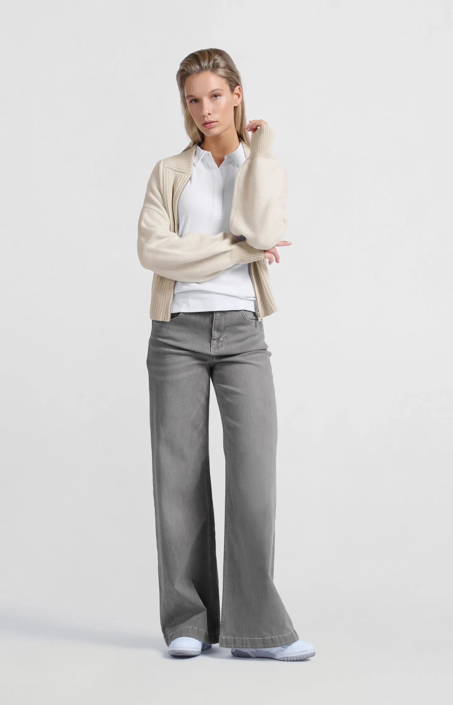 Denim trousers with extra wide legs and high waist - L32